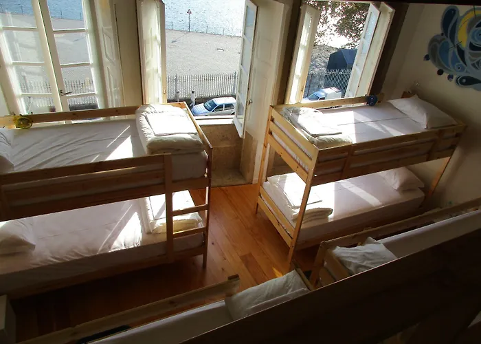 Happy Hostel&apartments * Porto