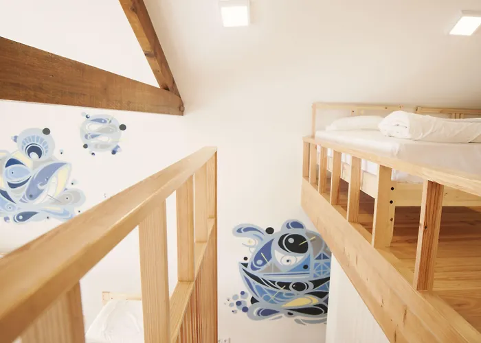 Hostel Happy Hostel&apartments *