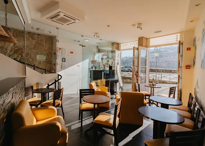 Happy Hostel&apartments Hostel