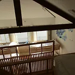 Happy Hostel *