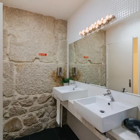 Hostel Happy & Porto
