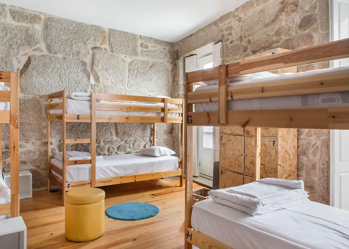 Happy Hostel&apartments Oporto