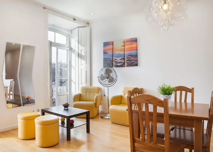 Happy Hostel&apartments Ostello