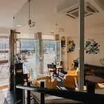 Happy Hostel&apartments Porto