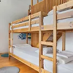 Hostel Happy Hostel&apartments