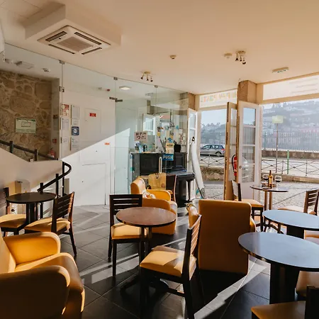 Happy Hostel&apartments Ostello